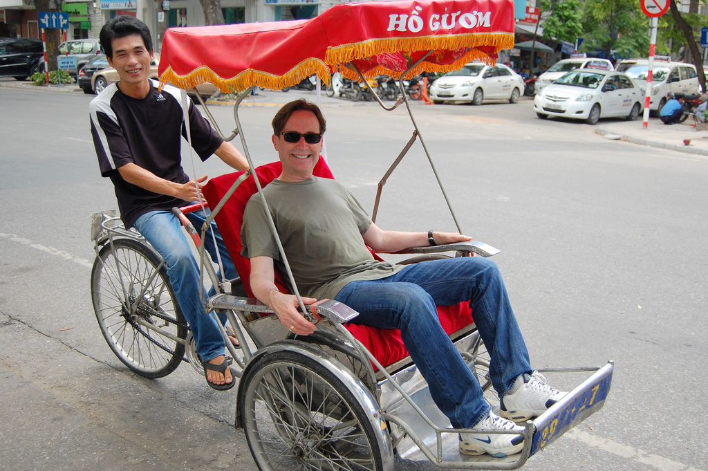 Quần dáng cong đang gây sốt với thiết kế độc đáo và tính ứng dụng cao, giúp tạo hiệu_Khóa học kỹ năng marketing