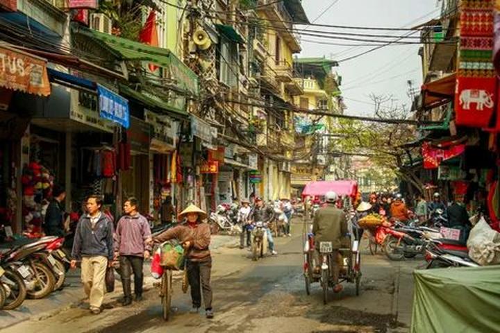 Hotspot Matrix: Biến 4 kiểu áo sơ mi dìm dáng, xỉn thành cơ hội marketing đột phá