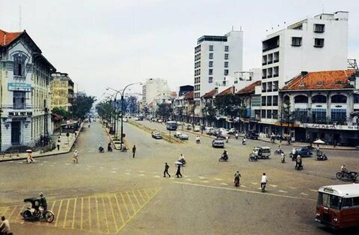 Bỏ 6K mỗi ngày để có da đẹp - Cảm hứng video marketing từ Hotspot Matrix